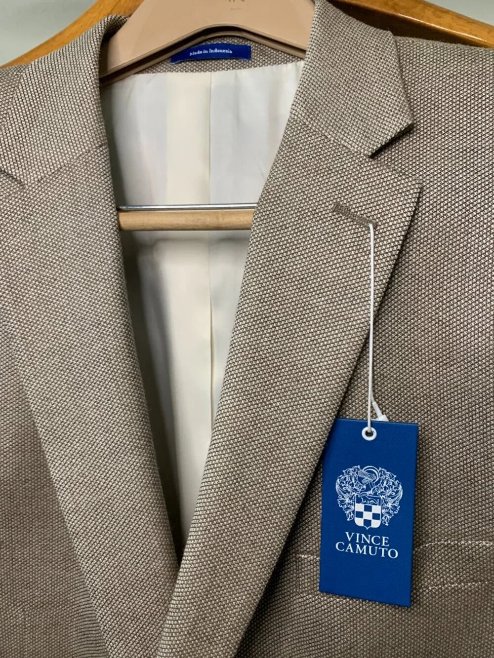 Vince Camuto Sportcoat Brown Neat Size 46R Brand New with Tags